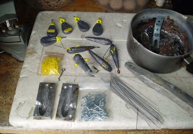 DIY Fishing: Make Your Own Lead Sea Fishing Weights 